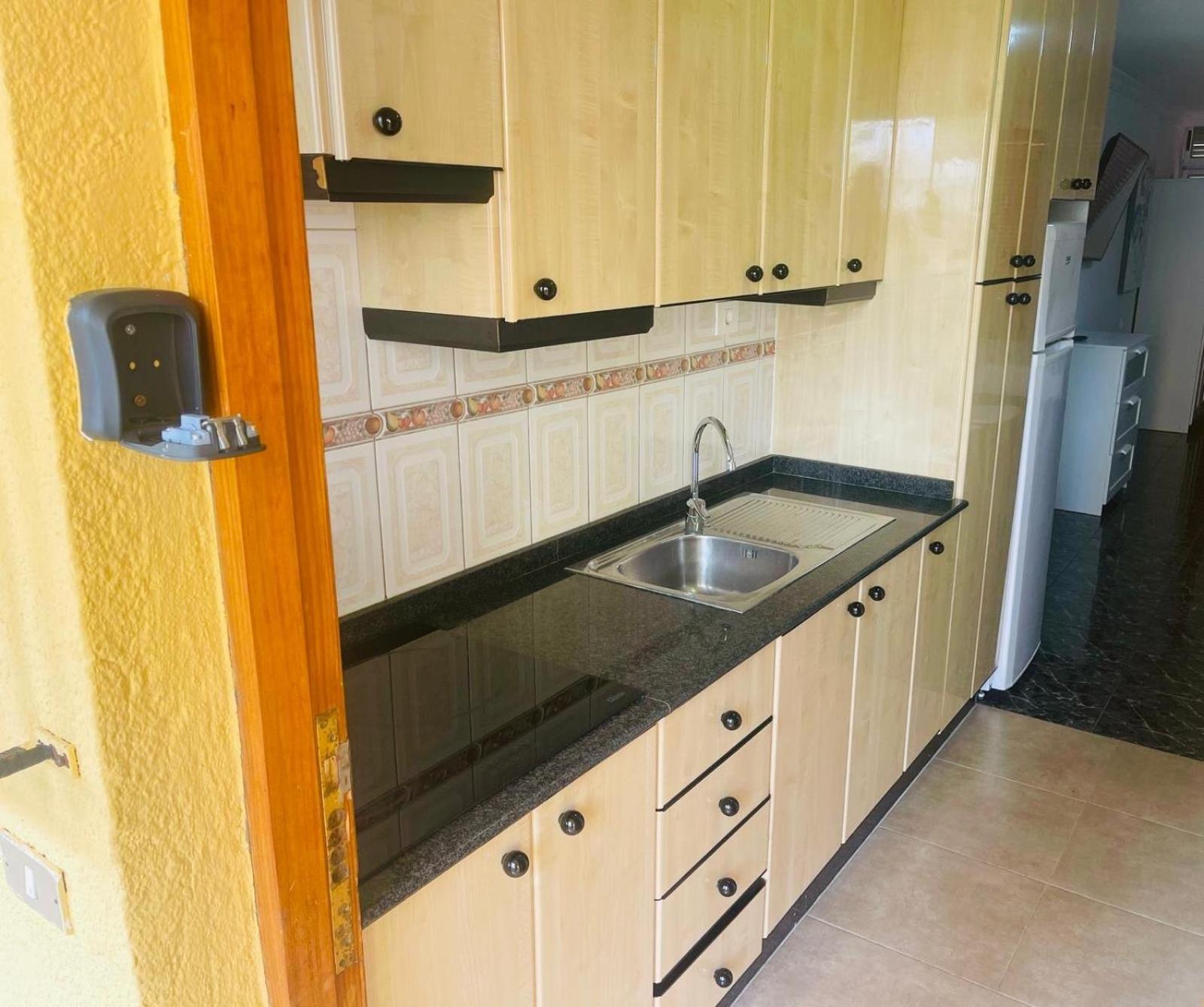 Cozy 2-Bed & Sofa-Bed Studio In Los Cristianos Los Cristianos  Exterior photo